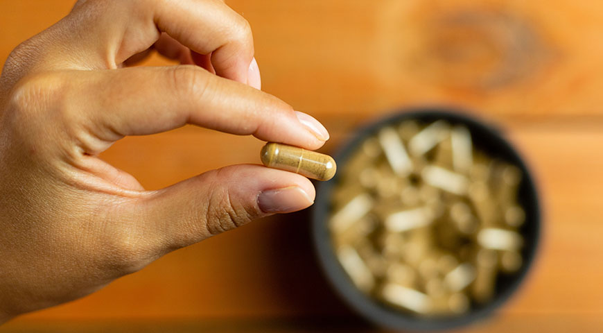 Ashwagandha - co to, właściwości popularnego adaptogenu.